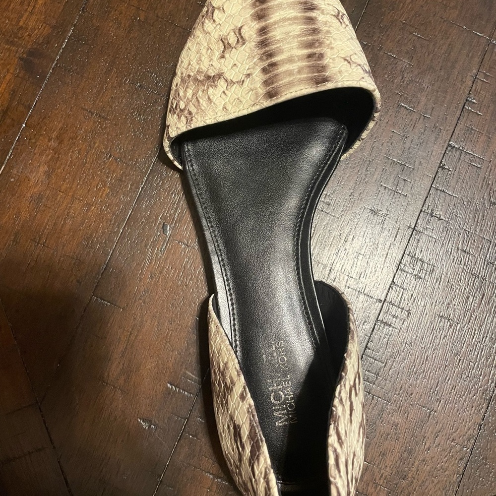 Michael Kors pointed toe slip ons - Picture 2 of 3